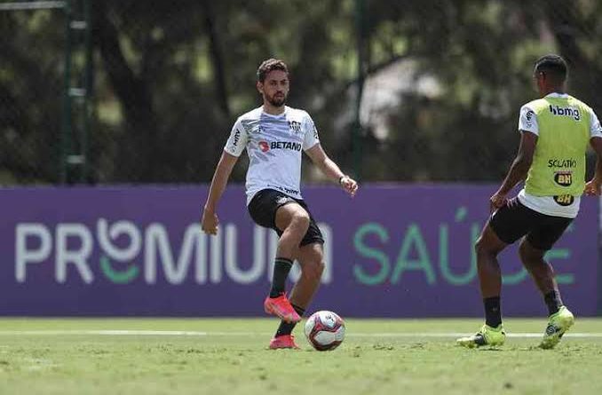 A Pedido De Fernando Diniz Santos Se Movimenta No Mercado Atras De Zagueiro Do Atletico Mg Atleticomg Net