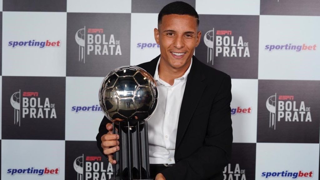 Atlético-MG domina a Bola de Prata e iguala recorde; Hulk vence a Bola de Ouro 2021 