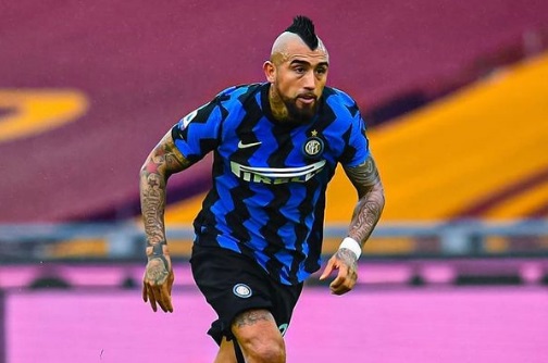 Vidal pode acertar com o galo em 2022