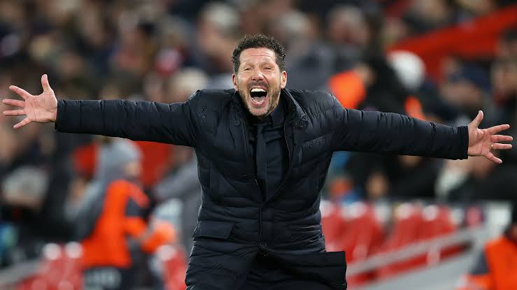 Simeone abre o jogo sobre Felipe, alvo do Galo