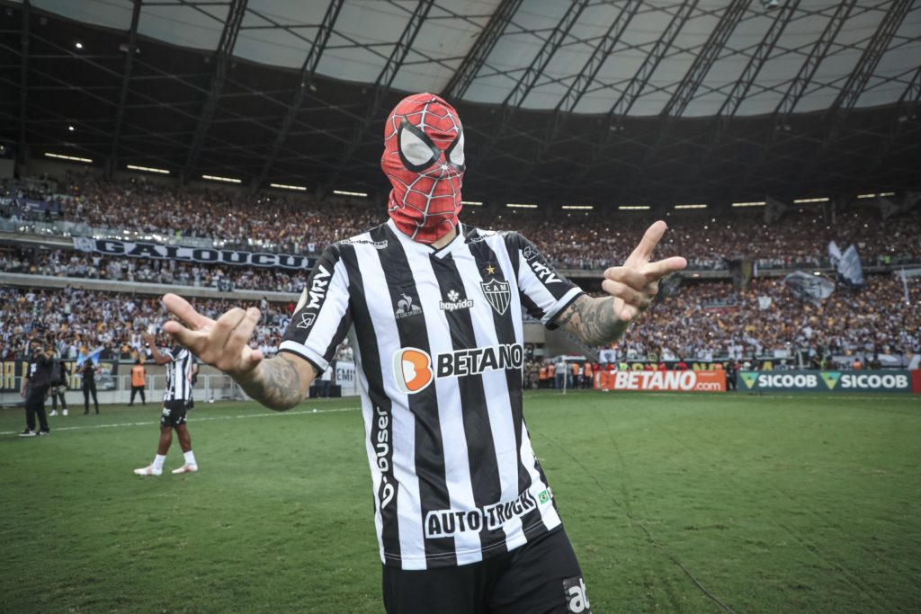 Galo: Arana exalta relação com a torcida e atual momento no Atlético