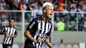 Galo: Após problemas financeiros no Corinthians, empresário fala sobre chance de Róger Guedes voltar ao Atlético