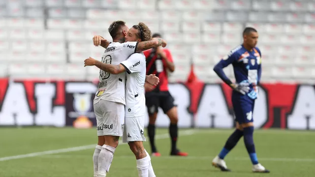 Atlético-MG vence fora de casa