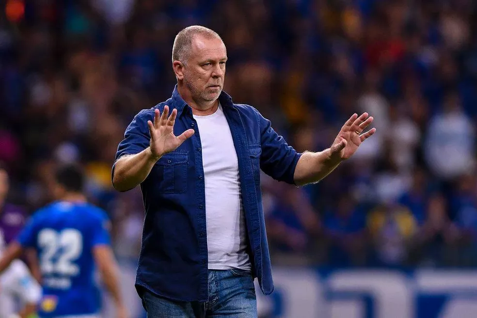 Galo: “Foi passado para mim”; Pupilo de Mano Menezes no Cruzeiro revela que foi procurado pelo Atlético-MG