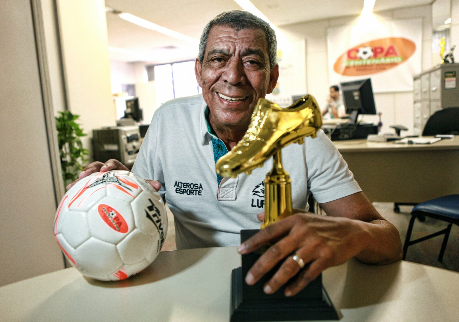 Jair Porrete, ex-jogador de Atlético-GO e Vila Nova, morre aos 79