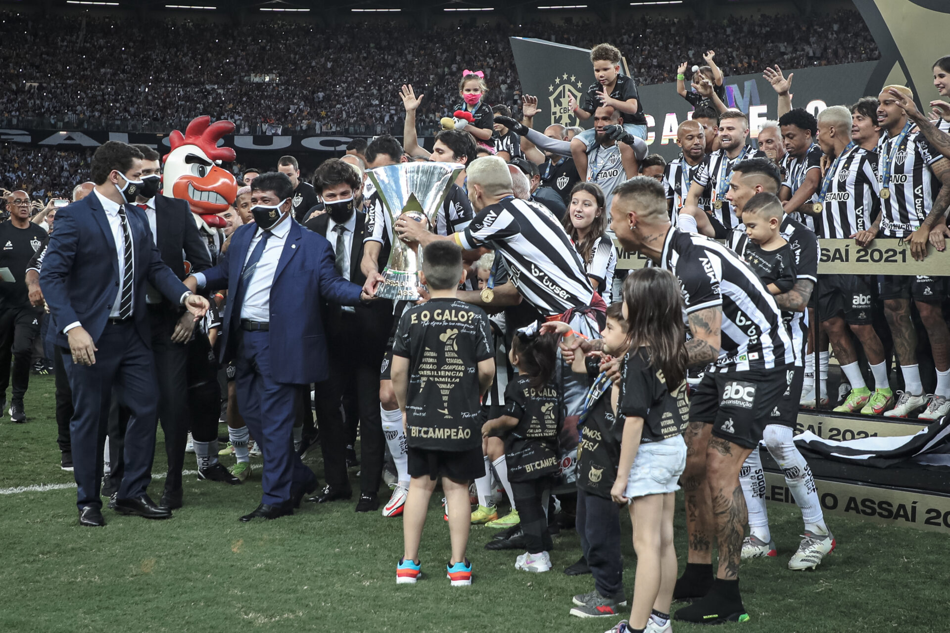 Campeão do Brasileirão pelo Galo não terá contrato renovado e está de