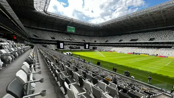 Primeiro jogo oficial na Arena MRV! Compre seu ingresso para Galo