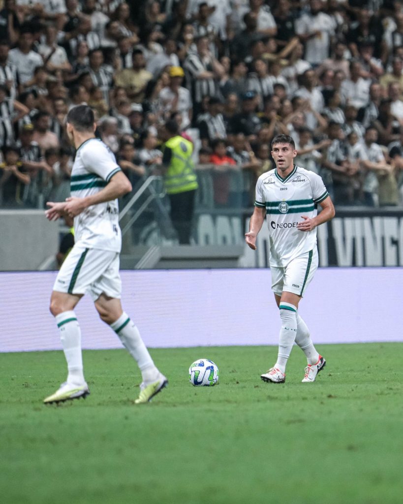 Jogo do Galo teve briga no vestiário da Arena MRV; zagueiro passou