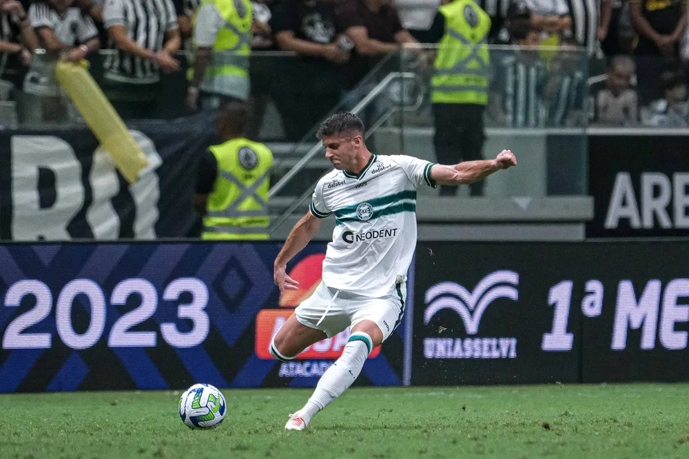 Jogo do Galo teve briga no vestiário da Arena MRV; zagueiro passou