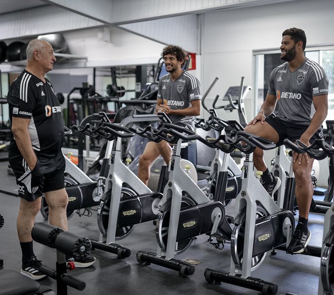 Felipão e jogadores