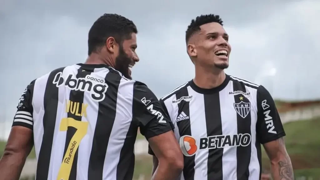 Hulk e Paulinho, atacantes do Atlético-MG