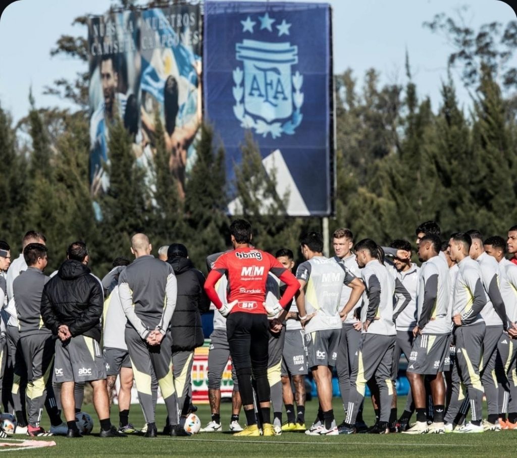 time do Atlético-MG na Argentina