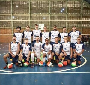 Richarlyson do Atlético-MG no vôlei