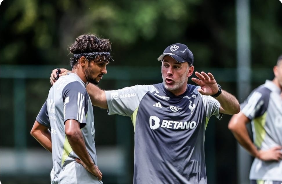 Gustavo Scarpa e Gabriel Milito no Atlético-MG