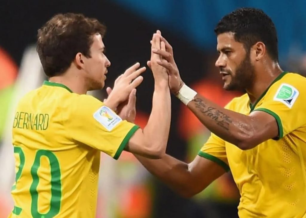 Bernard e Hulk do Atlético-MG pela Seleção Brasileira