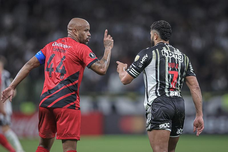 Atlético-MG em ação contra o Paranaense