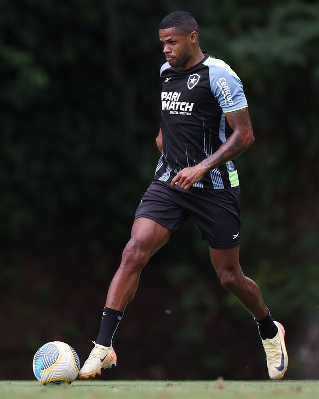 Junior Santos, atacante do Botafogo