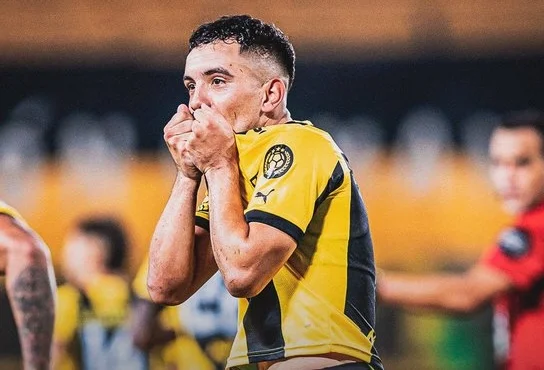 Leo Fernández