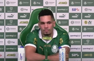 Paulinho, atacante de Abel Ferreira