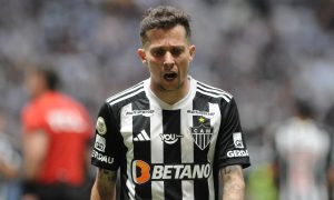 Cuca trabalhando por Bernard