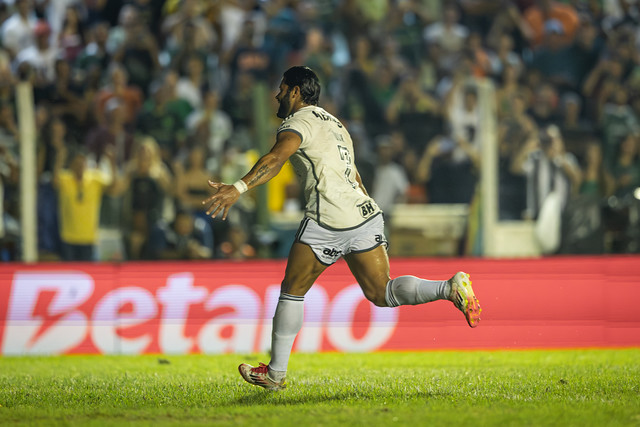 Hulk marcou o primeiro gol do Atlético-MG