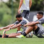 sports-atletico-galo-atletico-mg-brahian-palacios-hulk-via-na-tv-jogava-no-play-1713412166