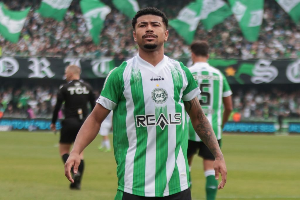 Lucas Ronier. Foto: Robson Mafra/AGIF