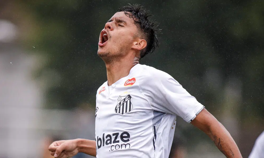Setorista do Santos fala sobre Hyan