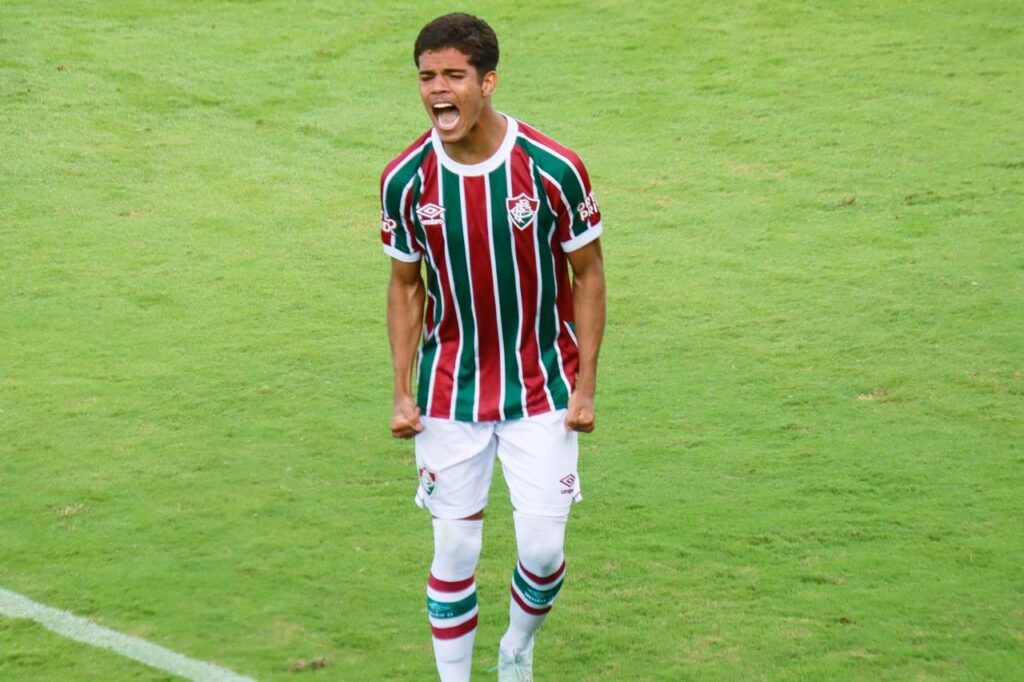 Julio-Fidelis-Fluminense2