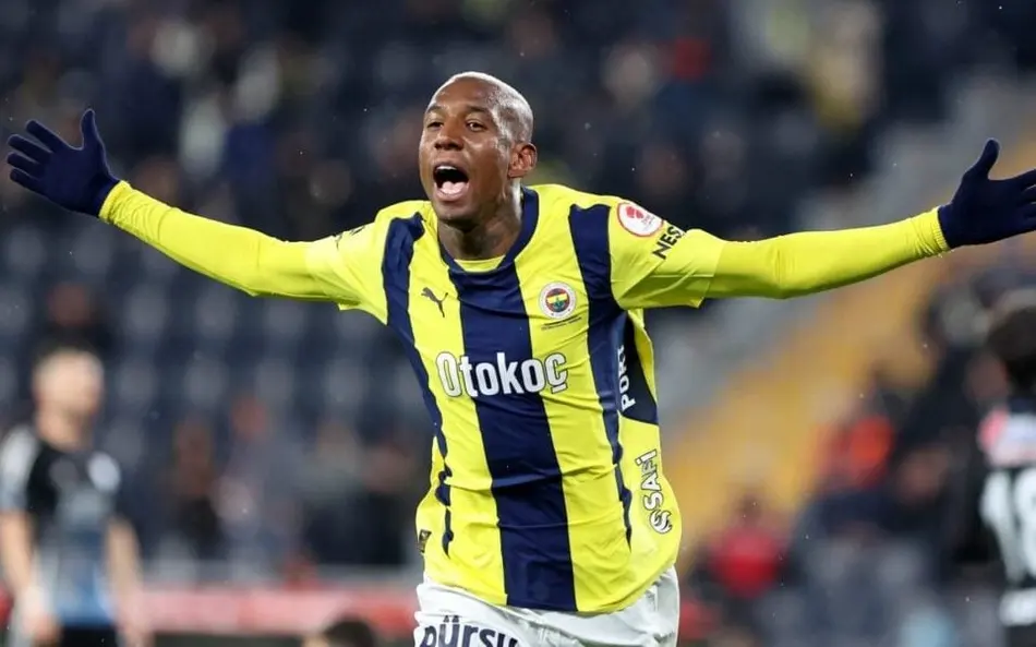 Anderson-Talisca-Fenerbahce-aspect-ratio-512-320